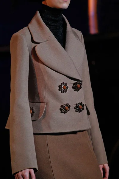 Look 5